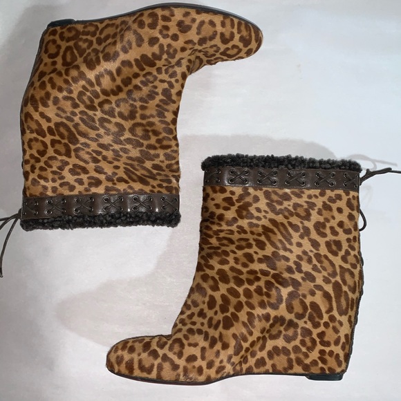 CHRISTIAN LOUBOUTIN size 8 wedge heel BOOTIES - Picture 14 of 14